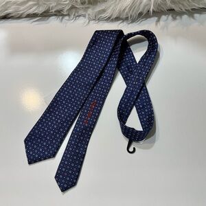 English laundry tie